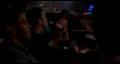 Ariel Kiley stripteaseuse seins nus dans un bar glauque 